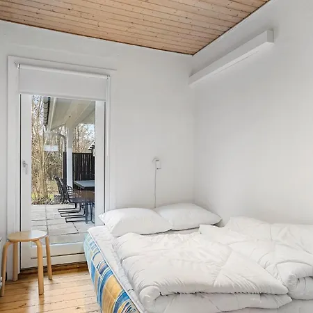 Feriehus Amazing In With Kitchen Hals