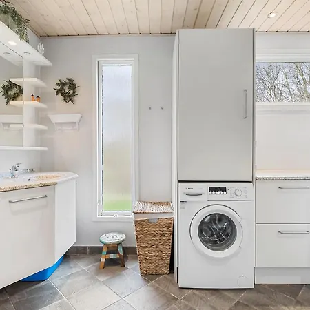 3 Bedroom Cozy Home In Hals *